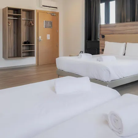 Center Szálloda 3*